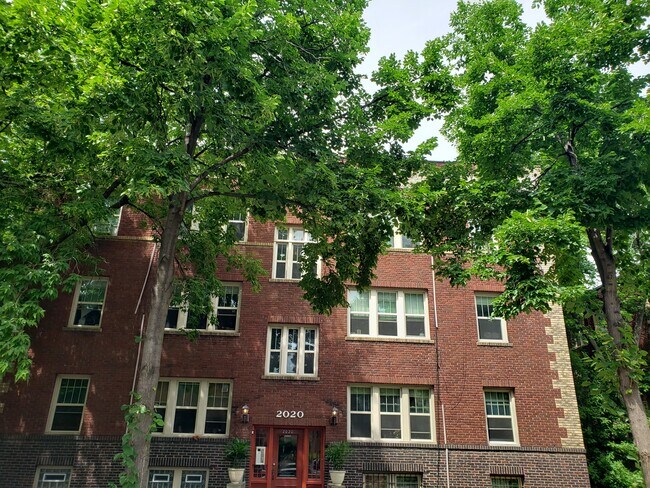 Building Photo - 2020 Garfield Ave