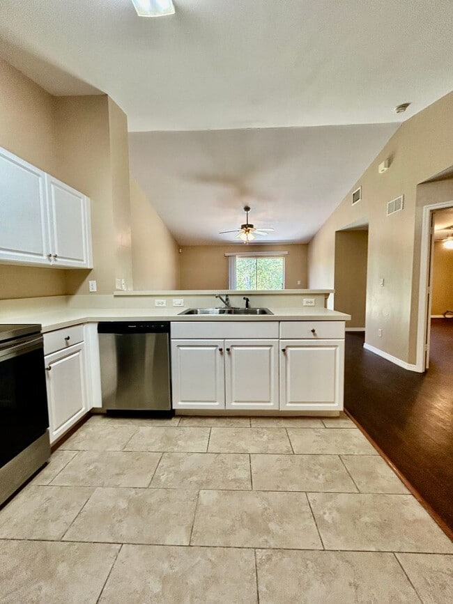 Building Photo - Charming 3BR/2BA Lehigh Acres Duplex with 1-Car Garage | Lawn Care & Salt Service Included
