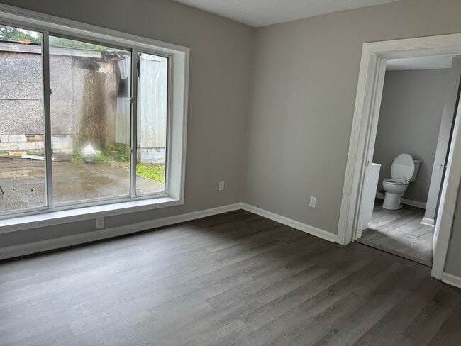 Building Photo - Home in Pembroke
