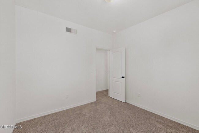Building Photo - 14321 Chris Zingo Ln