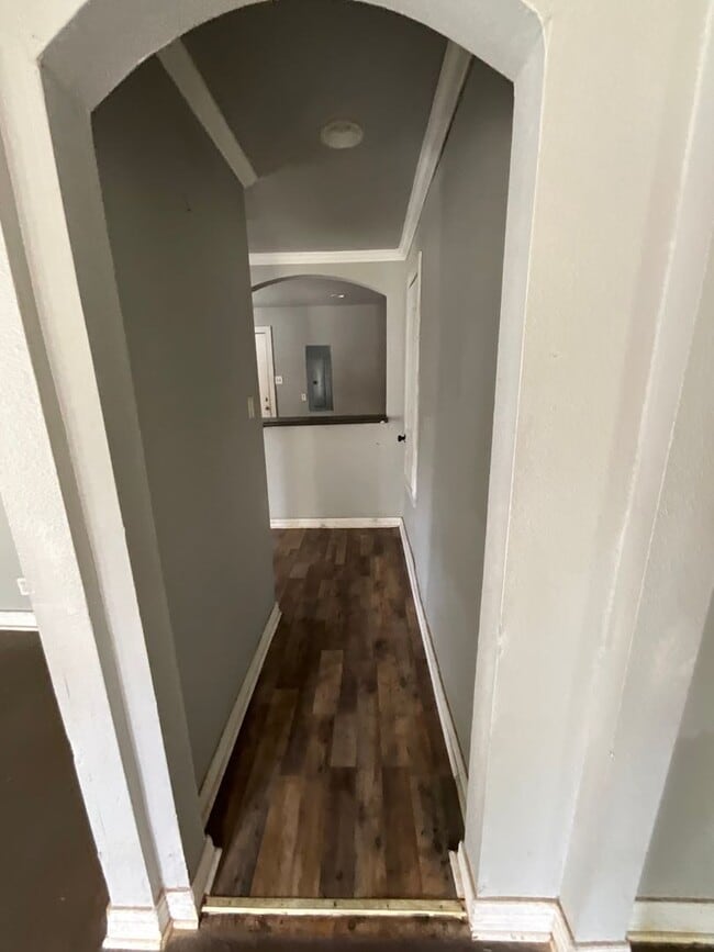 Building Photo - 1422 Grigsby St