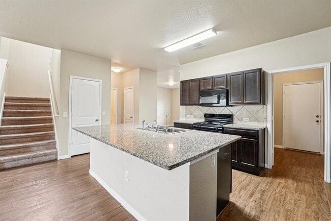 Building Photo - 223 Camellia Dr