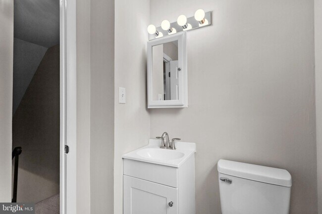 Building Photo - 1006 Stone Ave