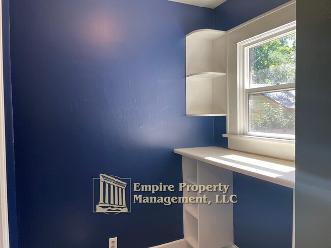 Building Photo - 1764 W 9th Pl