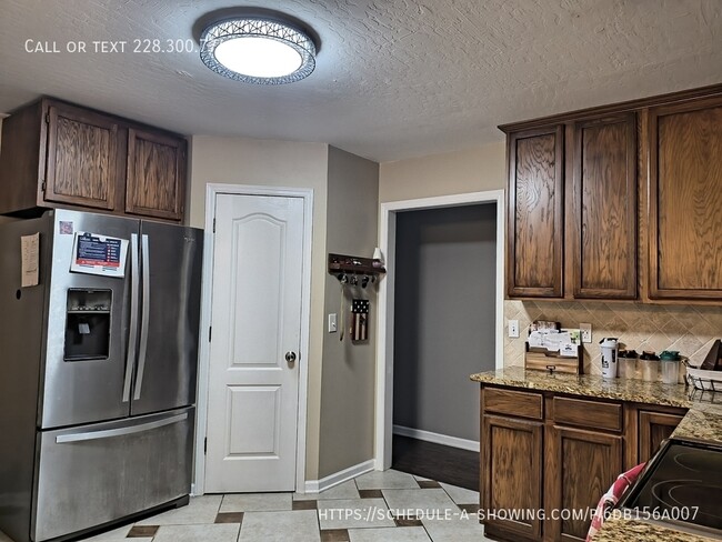 Building Photo - 14348 Atwood Cove
