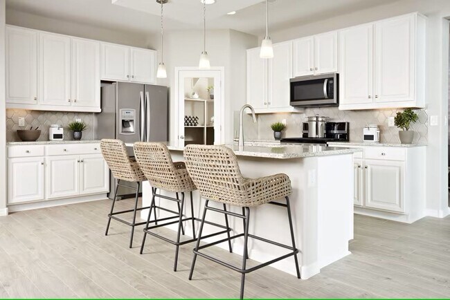 Building Photo - 3 Bed + Den + Loft near Cardinals Football...