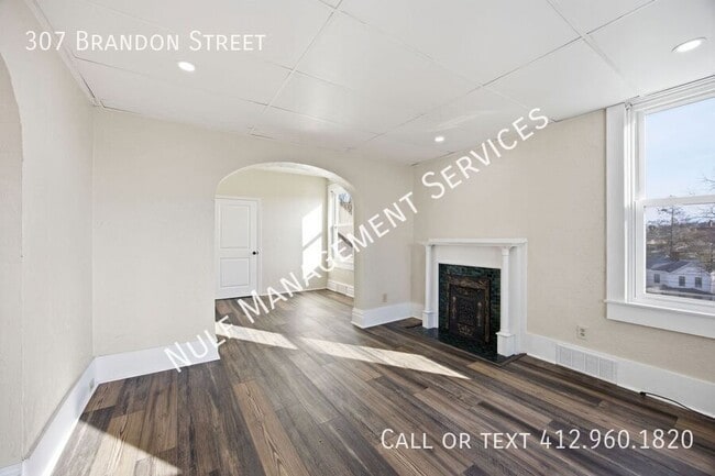 Building Photo - 307 Brandon St