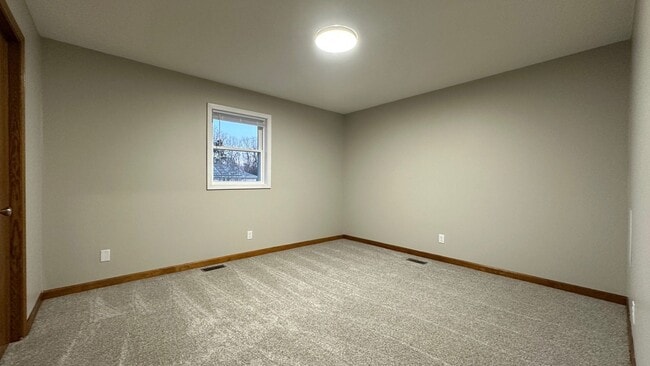 Building Photo - Now available for rent — this top-quality, beautifully updated home!