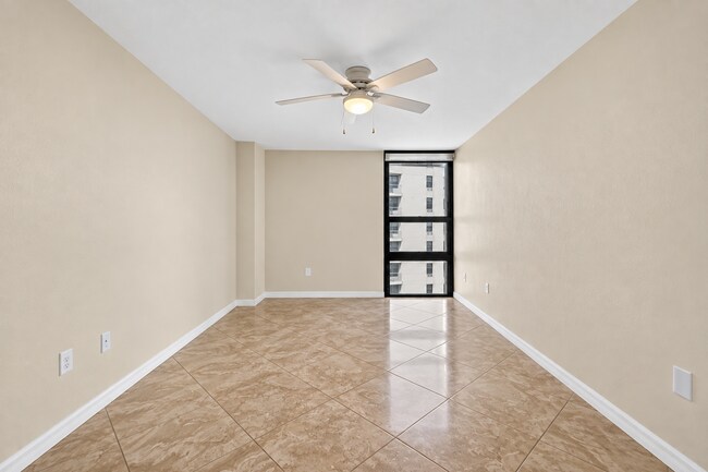 Building Photo - 3051 S Atlantic Ave