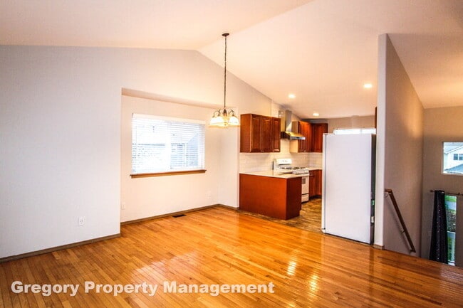 Building Photo - 13609 46th Ave SE