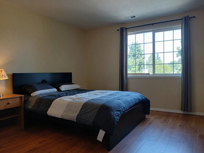 Building Photo - 4211 SE 94th Ave