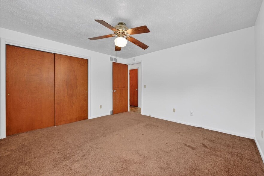 Building Photo - 6644 Ravenwood Ave NW