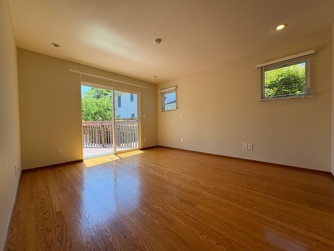 Building Photo - Charming Palo Alto Home with Beautiful Lan...
