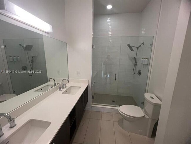 Building Photo - 7661 NW 107th Ave