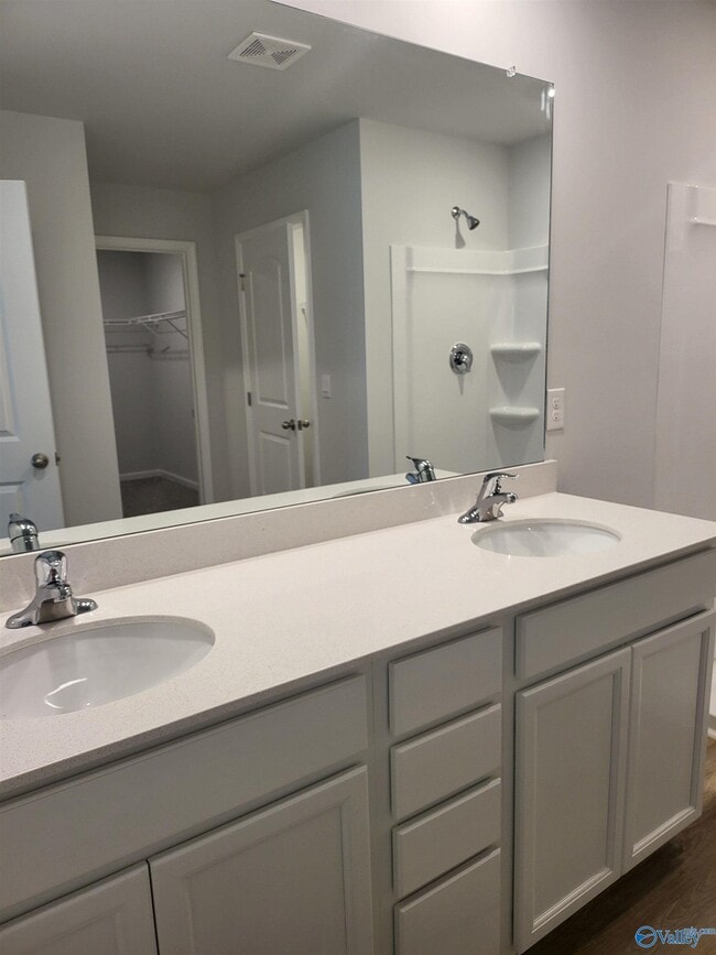 Building Photo - 132 Ozy Dr