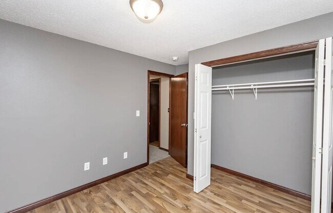 Building Photo - 1237 Diversion Dr