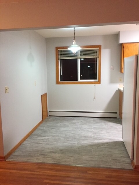 Dining - 122 State St