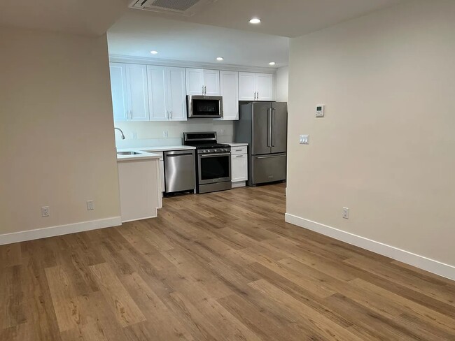 Living and kitchen area - 7392 Eads Ave