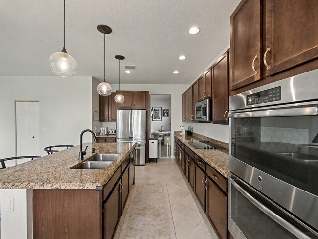 Building Photo - 11316 SW Barton Way
