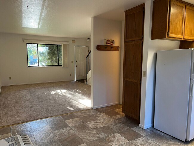 Building Photo - SouthMainStreet -4plex
