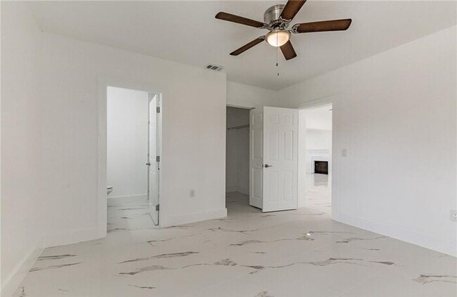 Building Photo - Fort Myers Single Family Home