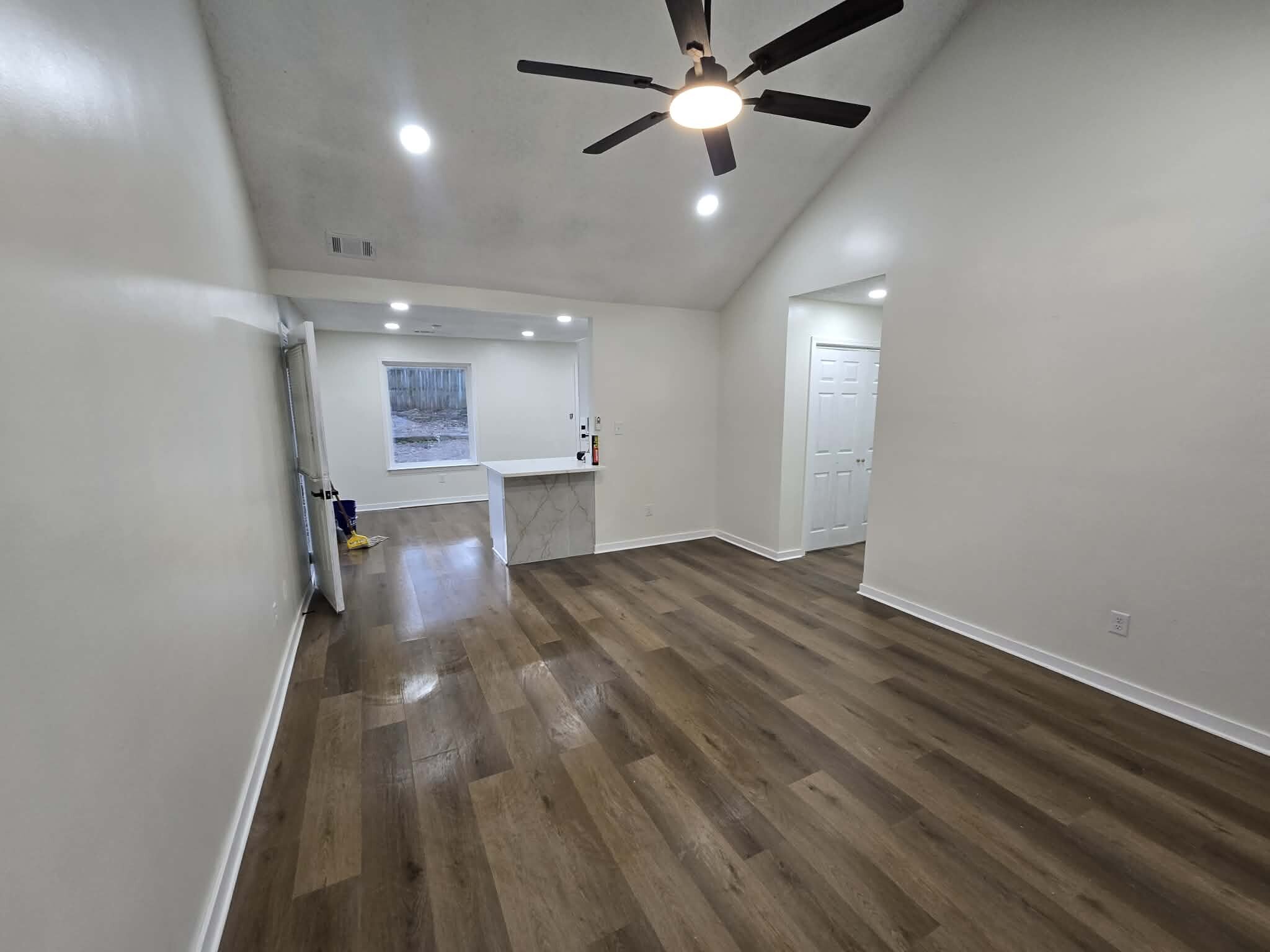 Building Photo - 7259 Northbrook Dr