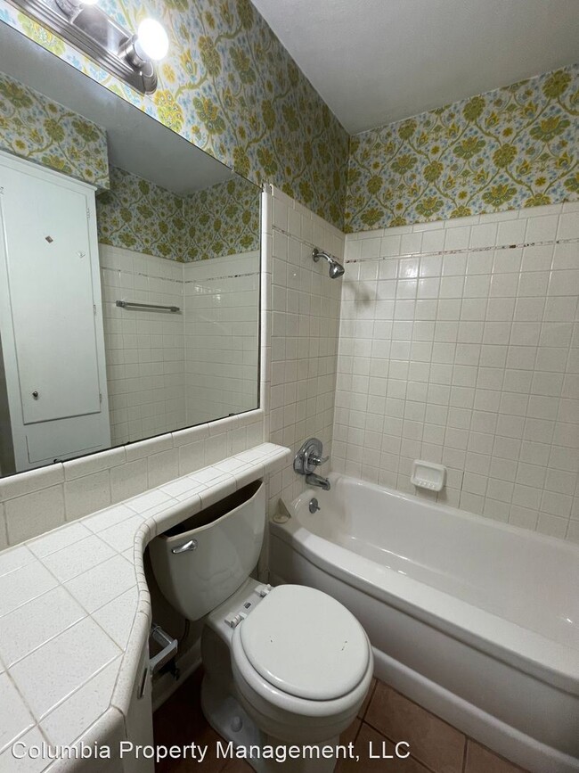 Building Photo - 3 br, 2 bath House - 8 Tulip Drive