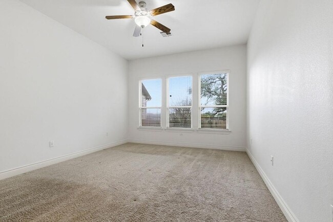 Building Photo - 15004 Iveans Way