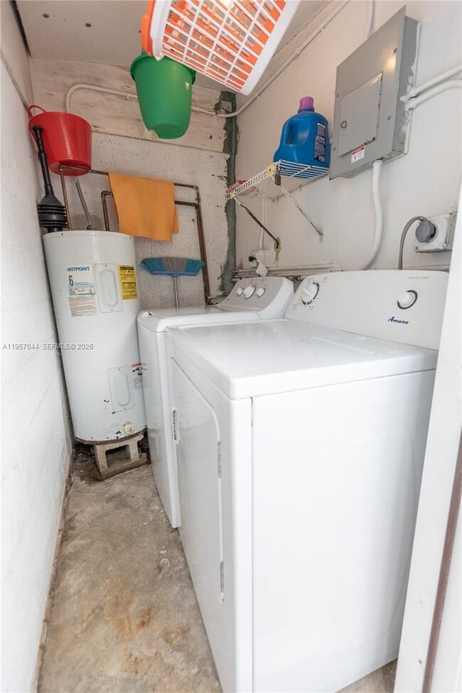 Building Photo - 4420 SW 114th Ct