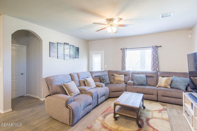 Building Photo - 7416 Eagle Vista Dr