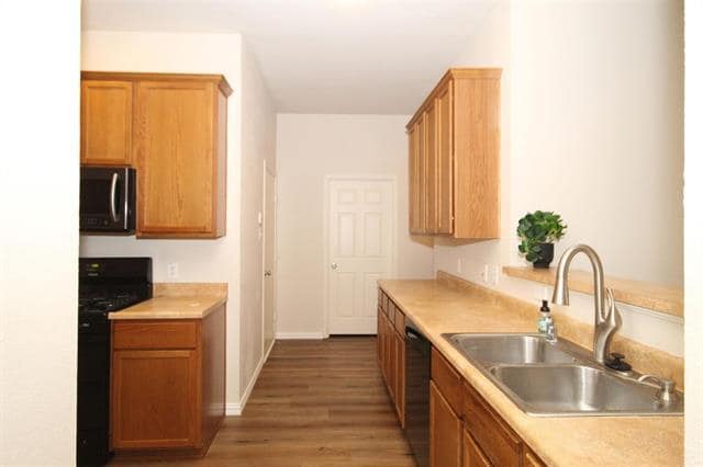 Building Photo - 1108 Honeywell Dr