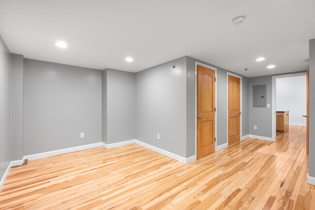Building Photo - 2715 Blake St