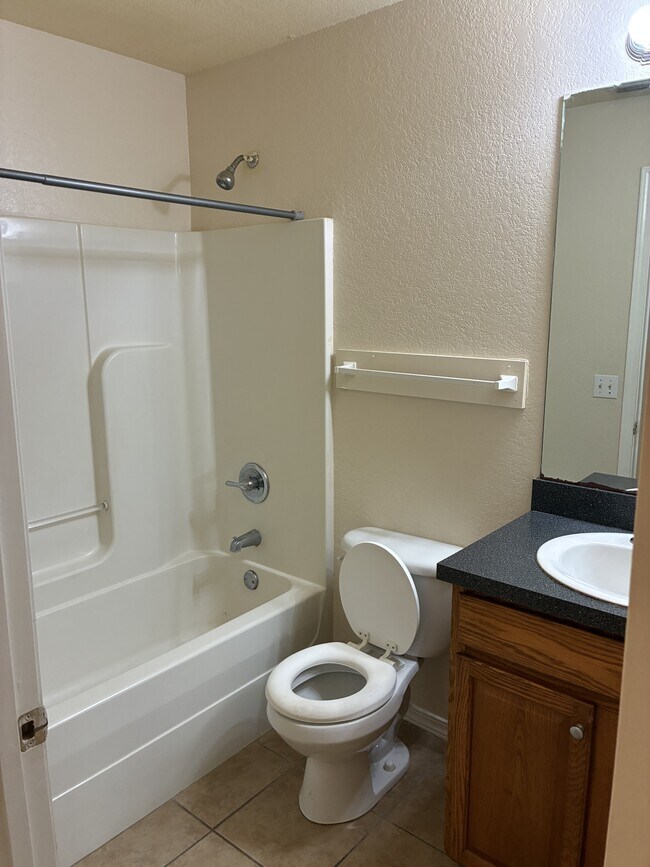 Building Photo - 6132 E Quitman St