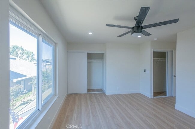 Building Photo - 857 Windwood Dr