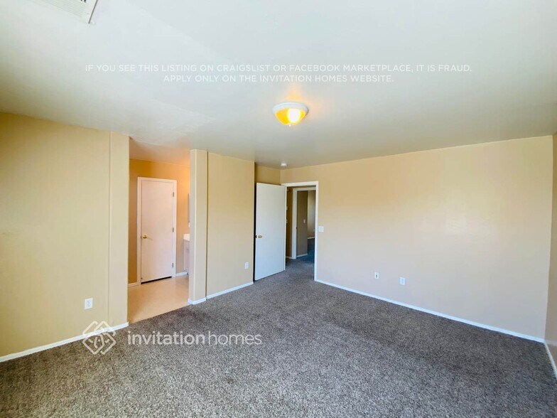 Building Photo - 3921 W Pollack St