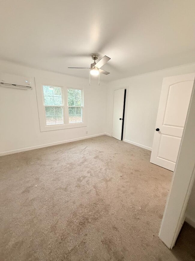 Building Photo - 110-116 Dobbs St - Unit 112