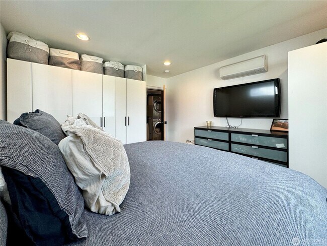 Building Photo - Remodeled 3 bdrm home on a large lot with 500 sq ft wrap around deck!