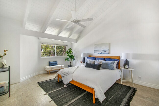 Building Photo - 19 Seabird Ct