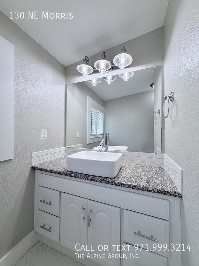 Building Photo - 130 NE Morris-