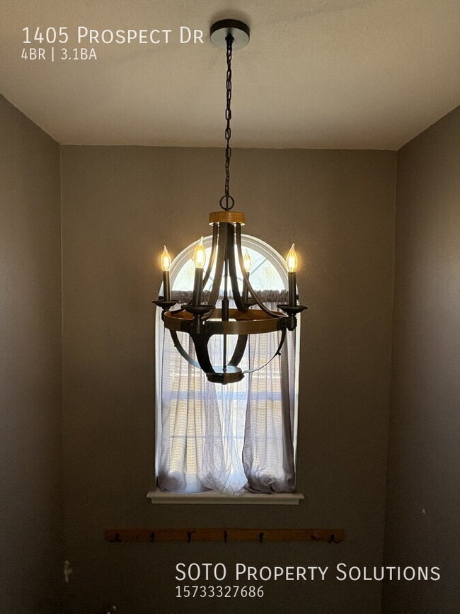 Building Photo - 1405 Prospect Dr