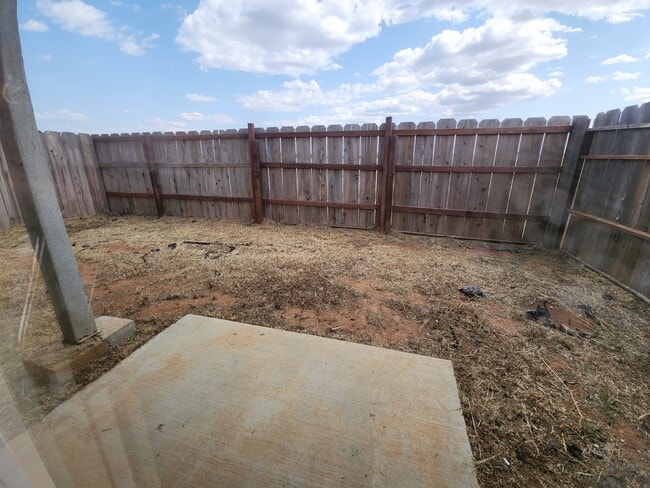 Building Photo - 151 Amberidge Dr