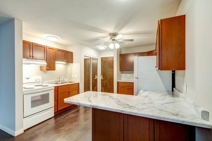 Building Photo - Edgerton Highlands