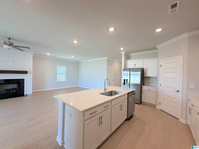 Building Photo - 237 Granby Ln