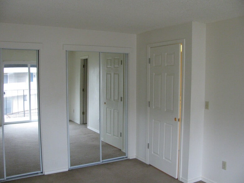 Building Photo - 12204 105th Ave Ct E