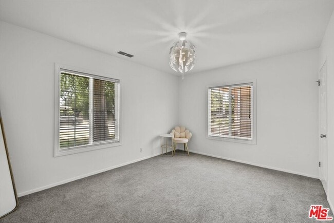 Building Photo - 923 W Orange Grove Ave