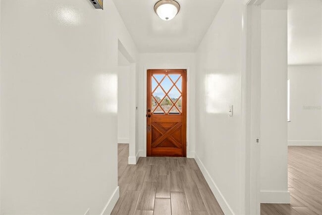 Building Photo - 31300 US-441