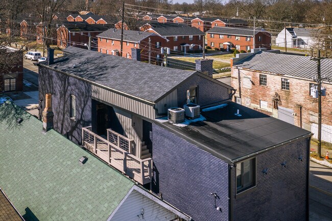 Building Photo - 701 E Kentucky St