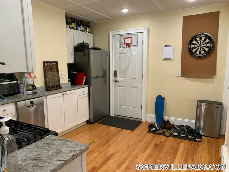 Building Photo - 41 Cross St