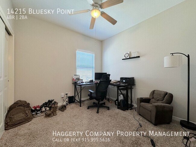 Building Photo - East El Paso 4 bed Refrig A/C Home