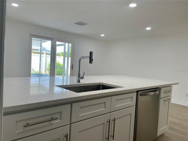 Building Photo - 11241 Temple Ct